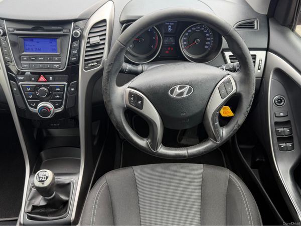 Hyundai i30 CLASSIC 388695643