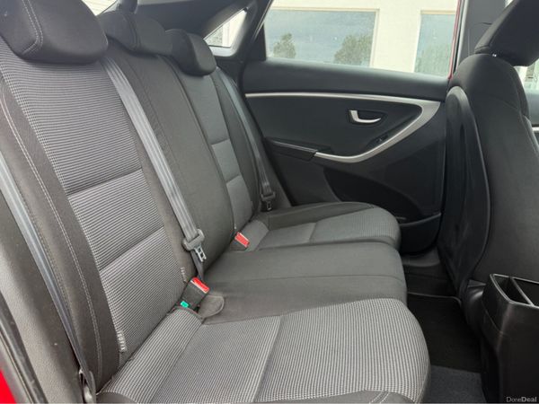 Hyundai i30 CLASSIC 388695653