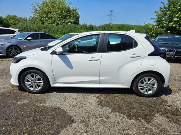 Toyota Yaris 2023 1.5 luna Hybrid 388606099