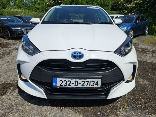 Toyota Yaris 2023 1.5 luna Hybrid 388606197