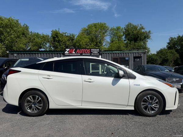 20 TOYOTA PRIUS HYBRID 388609375