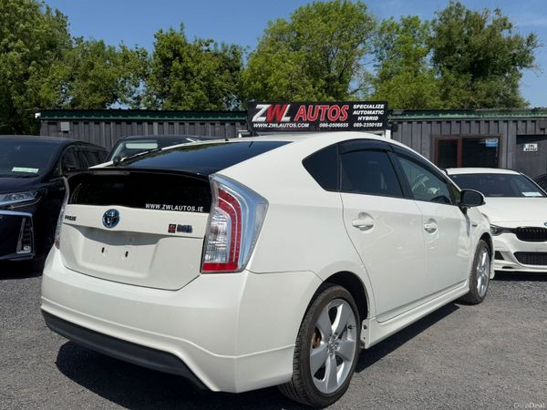 13 TOYOTA PRIUS HYBRID 388609605