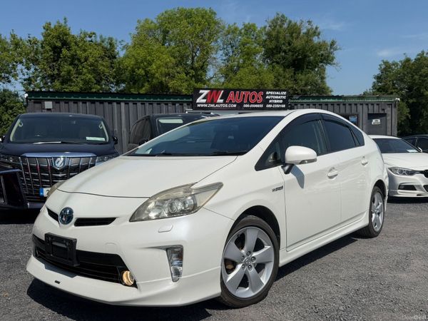 13 TOYOTA PRIUS HYBRID 388609611