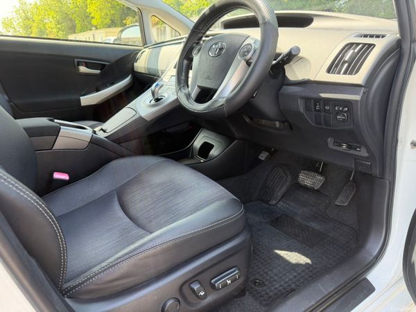 13 TOYOTA PRIUS HYBRID 388609619
