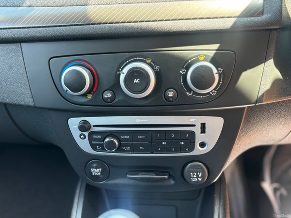 2013 Renault Megane 1.5 DCI 90 ONLY 74,000km 388614241