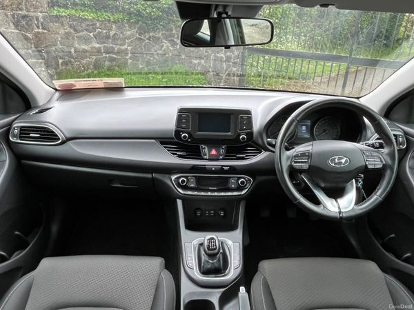 Hyundai i30 2017 388621949