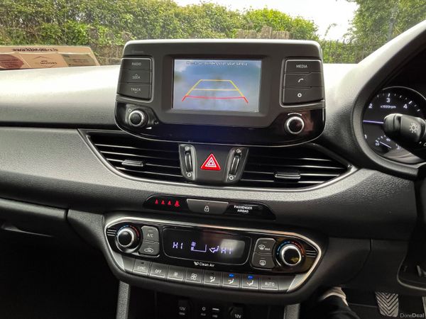 Hyundai i30 2017 388621965