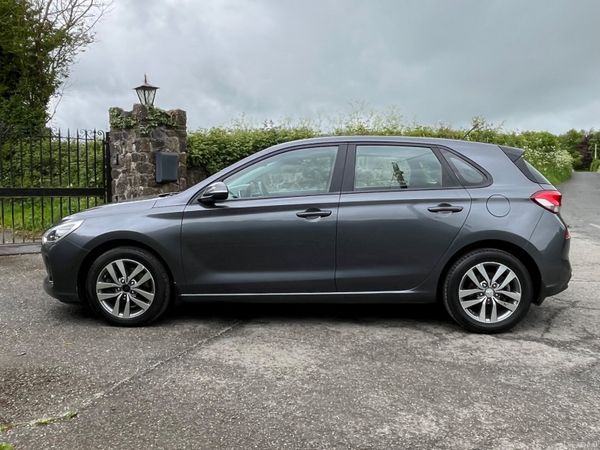 Hyundai i30 2017 388621915