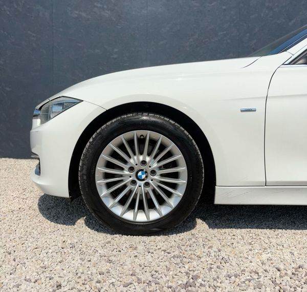 BMW 320D 2.0 Luxury 2015 388627933