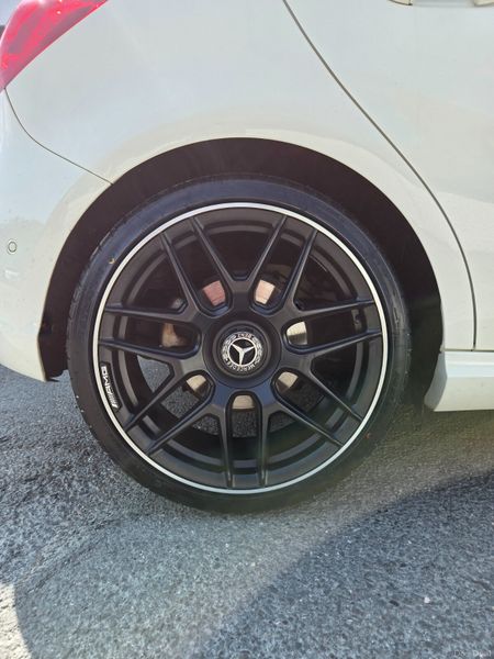 2017 mercedes Aclass / automatic 388782679