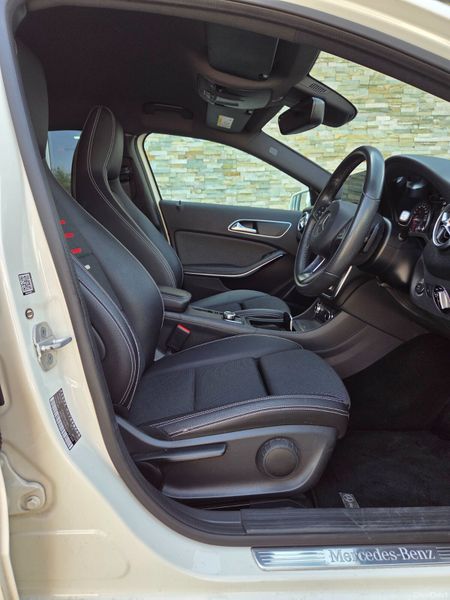 2017 mercedes Aclass / automatic 388782687