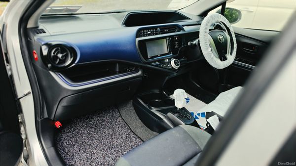 Toyota Aqua 2015 388790931
