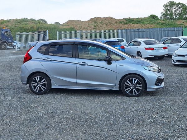 2018 Honda Fit Hybrid | Sports package 388700693