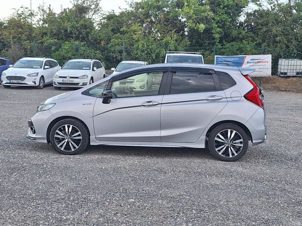 2018 Honda Fit Hybrid | Sports package 388700701