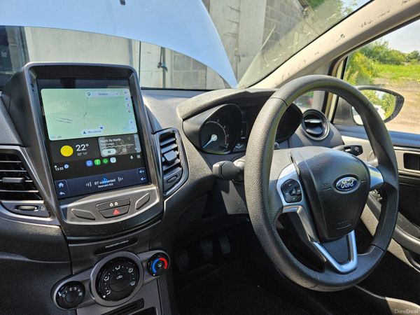 Ford Fiesta 2013 1.2 low mileage only 105klm 388705211
