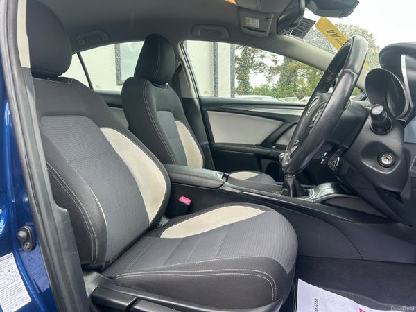 Toyota Avensis Luna 2017 1.6 388710387