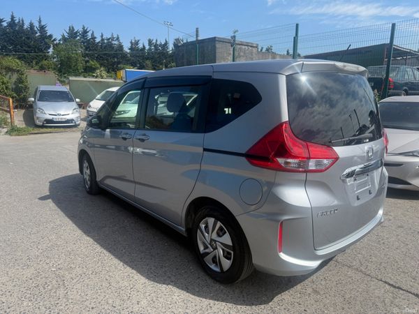 2017 Honda Freed Hybrid Automatic 6 Seater 388719043