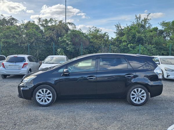 Toyota prius alpha 7 seater Self charging Hybrid 388850717