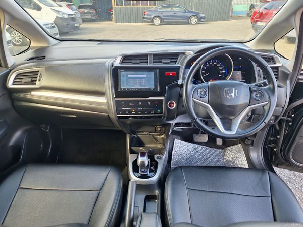 2014 Honda fit Hybrid 388851089