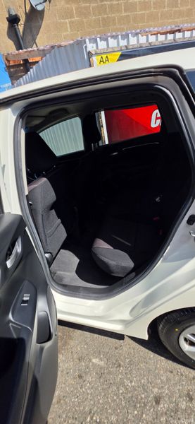 Honda fit Hybrid Automatic 388854753