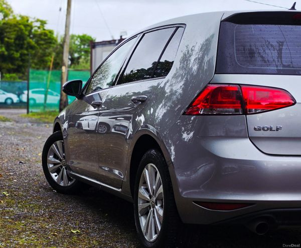 Volkswagen Golf 2016 388867947