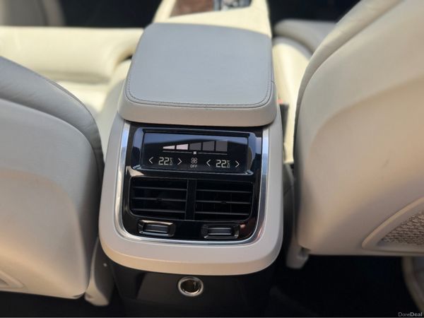 Volvo XC90 INSCRIPTION GT 5DR AUTO 388868671