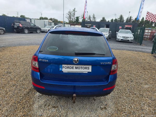 Skoda Octavia 2017 388877429