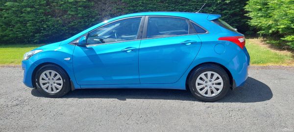 Hyundai i30 2016 388810475