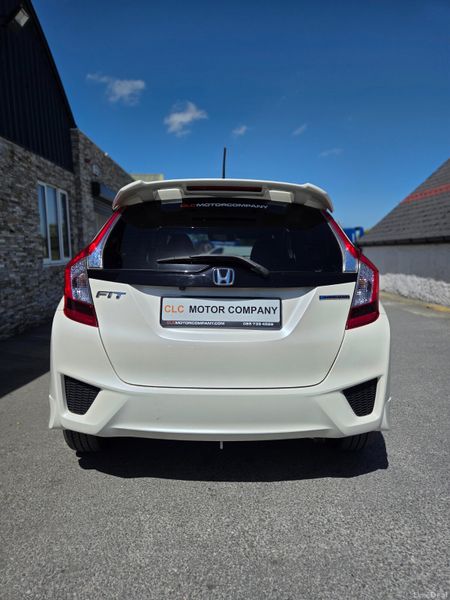 HONDA FIT PREMIUM MODEL 1.5 HYBRID 388810525