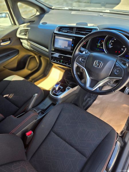 HONDA FIT PREMIUM MODEL 1.5 HYBRID 388810535