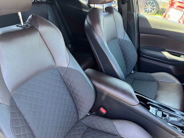 TOYOTA C-HR 2017, 1.8 HYBRID AUTO LOW KM HIGH SPEC 388815103