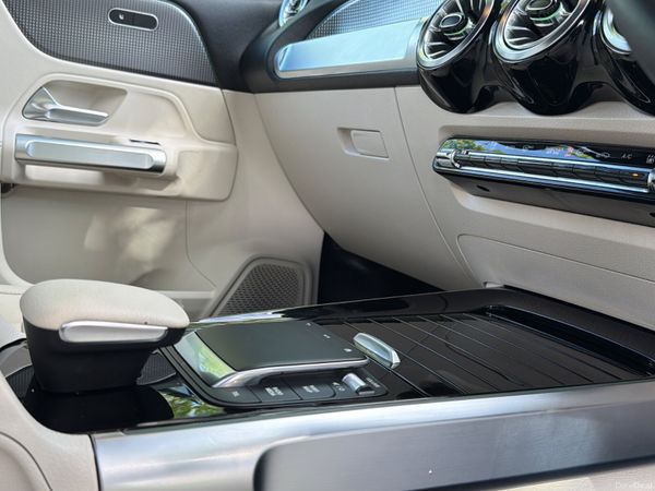 Mercedes-Benz EQB 2023 7 Seaters 388838643