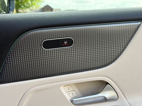 Mercedes-Benz EQB 2023 7 Seaters 388838767