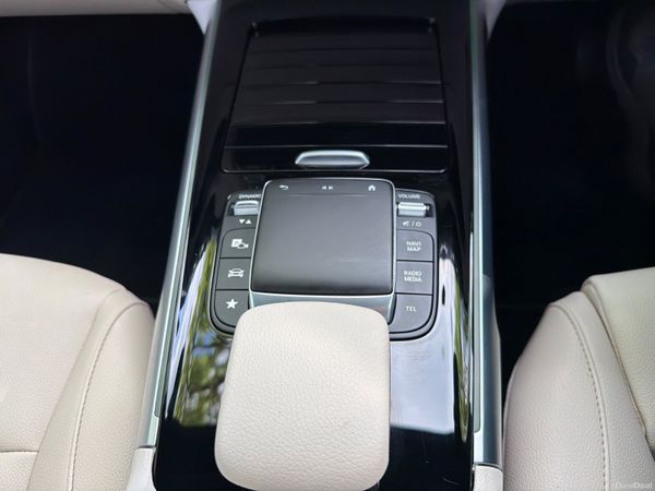 Mercedes-Benz EQB 2023 7 Seaters 388839055