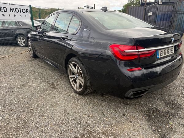 BMW 7-Series 2019 388985897