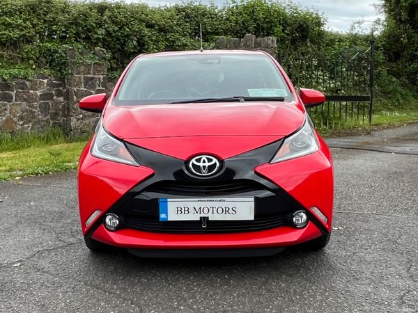 Toyota Aygo 1.0 VVT-i x-play+ 388900311
