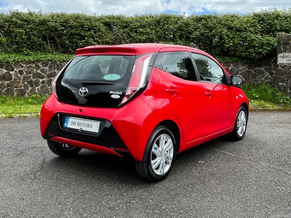 Toyota Aygo 1.0 VVT-i x-play+ 388900327