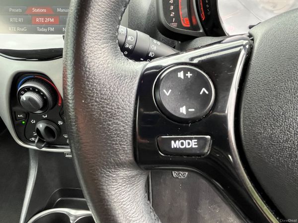 Toyota Aygo 1.0 VVT-i x-play+ 388900329