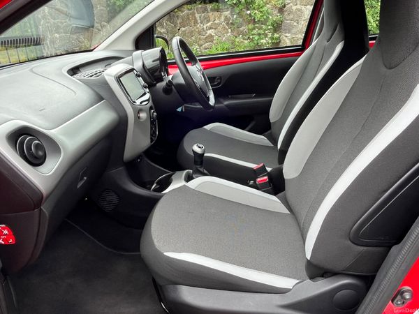 Toyota Aygo 1.0 VVT-i x-play+ 388900337