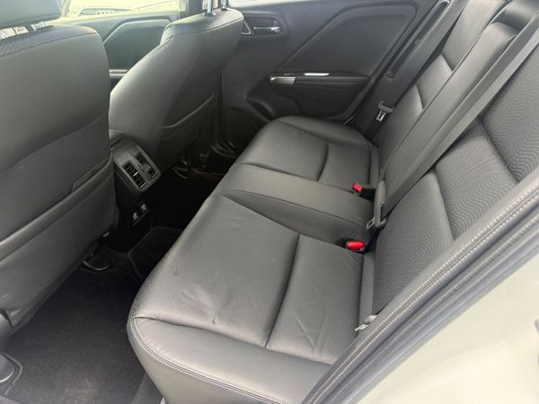 2015 Honda Fit Hybrid Automatic/ G leather spec 388902905