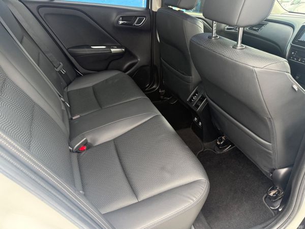 2015 Honda Fit Hybrid Automatic/ G leather spec 388902907