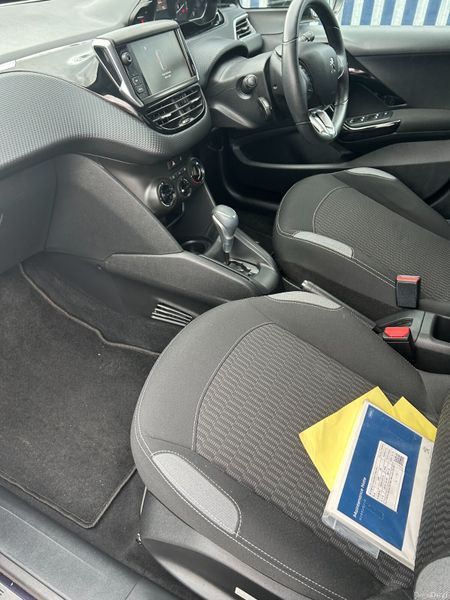 2016 Peugeot 208 Allure Ecomatique 388911323