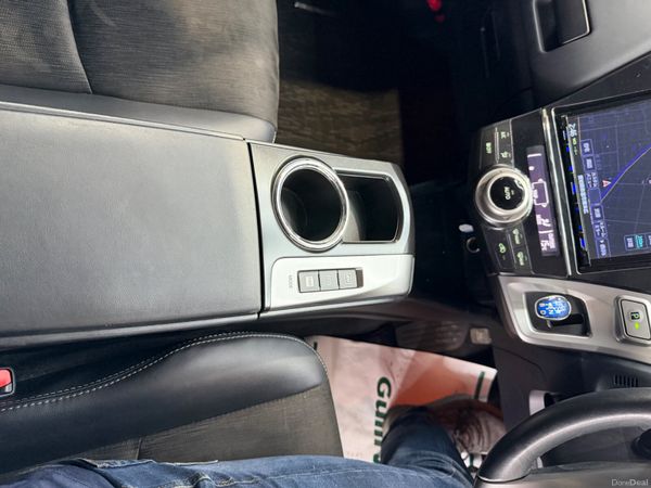 2015 Toyota Prius Alpha - 7 seat Petrol Hybrid 388928167