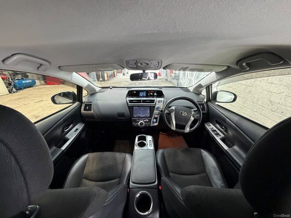 2015 Toyota Prius Alpha - 7 seat Petrol Hybrid 388928205