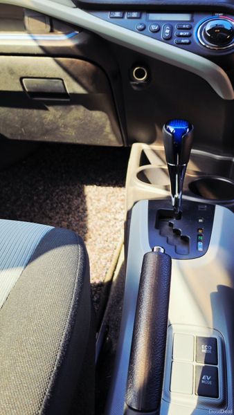 Toyota Aqua 2013 388939495