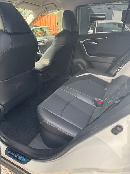 Toyota RAV4 Hybrid Automatic 389051921