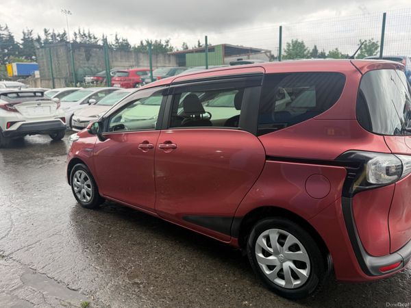2017 Toyota Sienta Automatic Hybrid 7 Seater 389062431