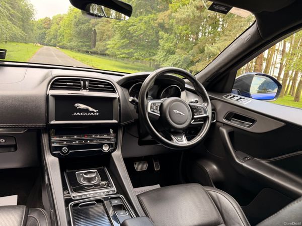Jaguar F-Pace 2019 R Sport 4X4 180 BHP 389070931
