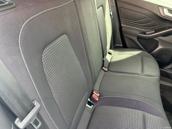 Ford Focus 2021 389084519