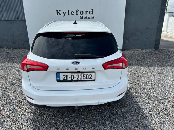 Ford Focus 2021 389084523